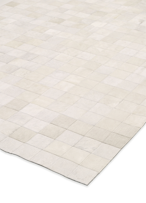 SKIN RUG (10) WHITE SKIN RUG (10) WHITE
