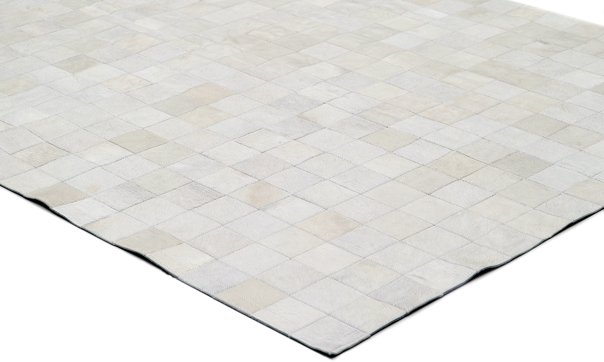 SKIN RUG (10) WHITE SKIN RUG (10) WHITE